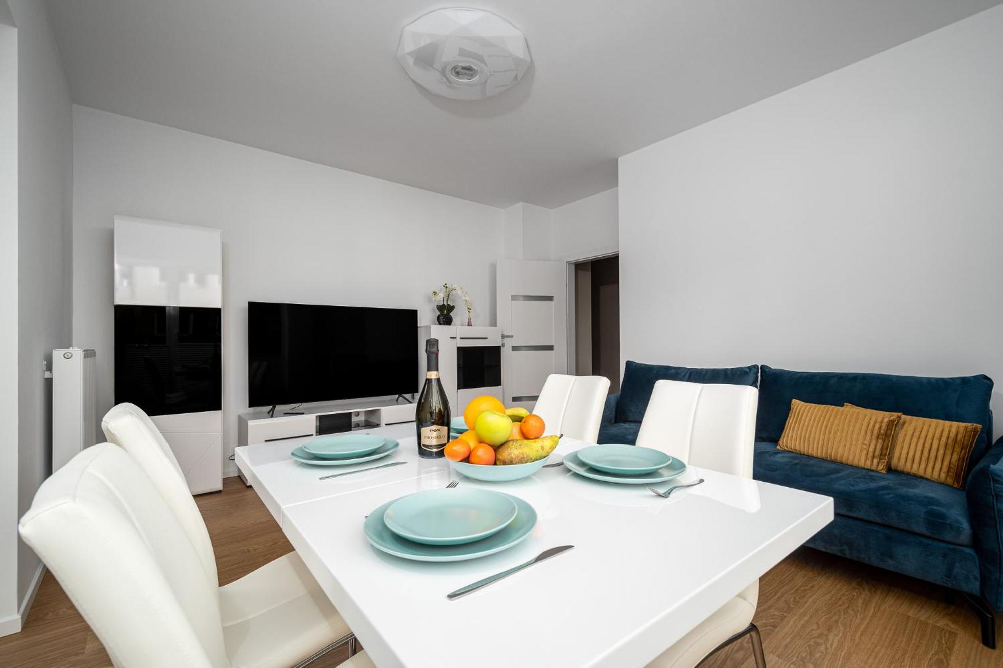 Warsaw Modern Stay Praga Okrzei Exterior photo